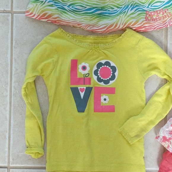 Girls 4t tops lot, apple bottoms size 5 - Picture 2 of 8